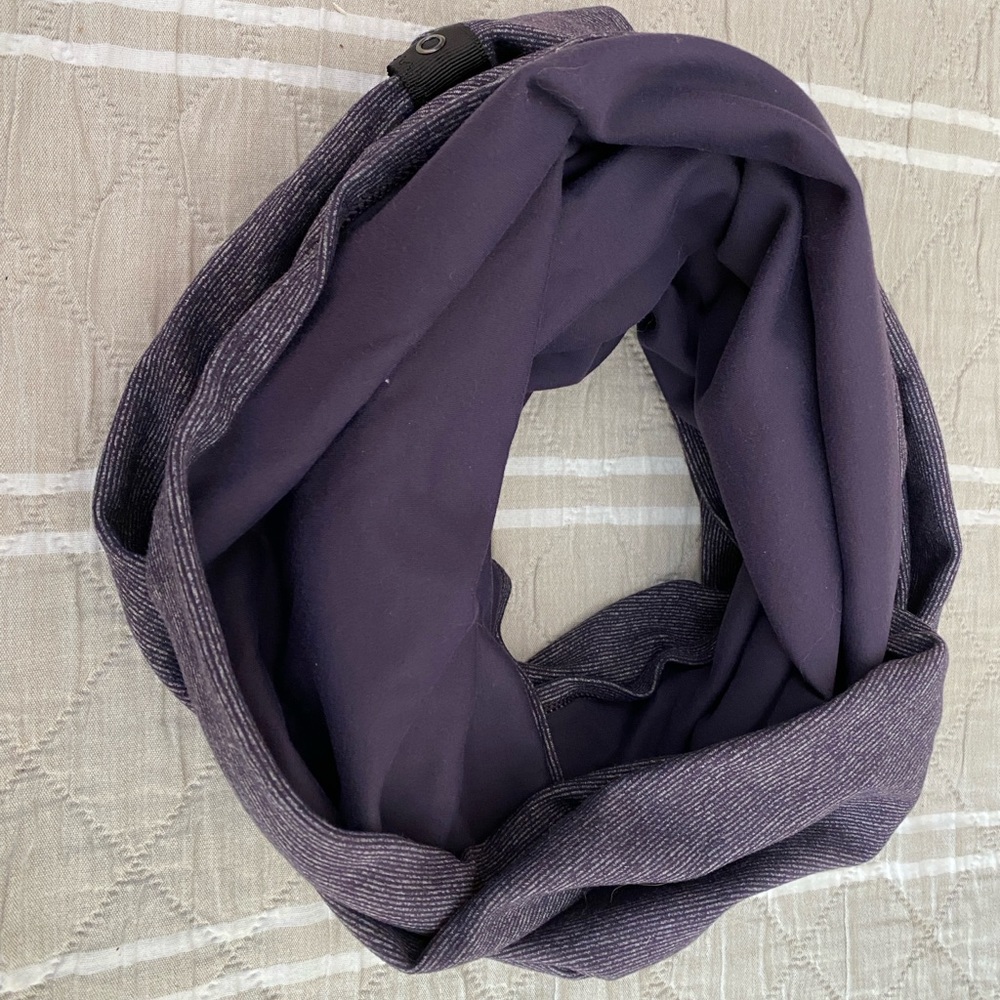 Reversible lululemon vinyasa scarf